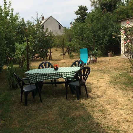 Apartamento Nyárfa Keszthely Exterior foto