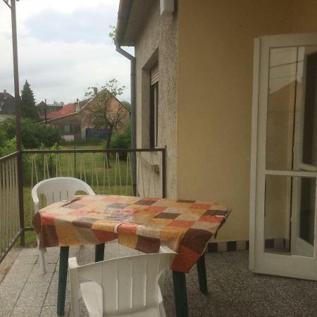 Apartamento Nyárfa Keszthely Exterior foto