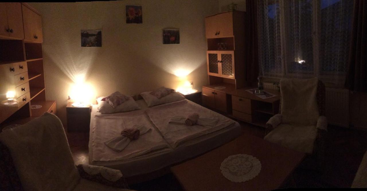 Apartamento Nyárfa Keszthely Exterior foto