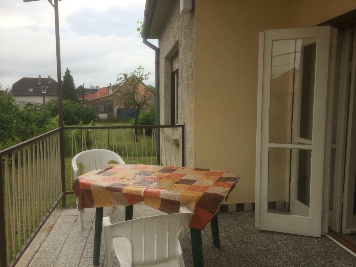 Apartamento Nyárfa Keszthely Exterior foto